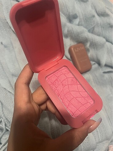 Nyx buttermelt allık getting butta