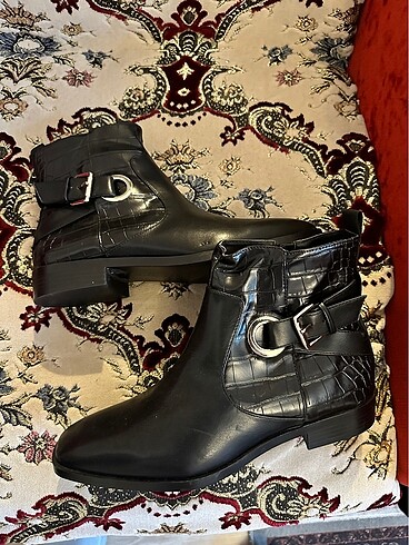 39 Beden Zara bot