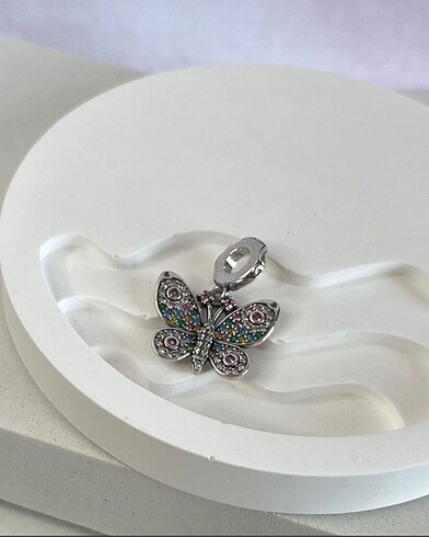 Beden Pandora Işıltılı Kelebek Charm