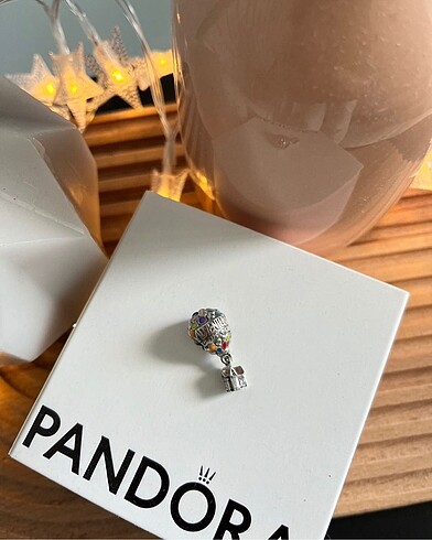 Beden Disney Up-Ev ve Balonlar Charm