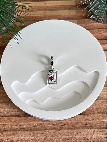 Pandora Kupa Kızı Çift Sallantılı Charm