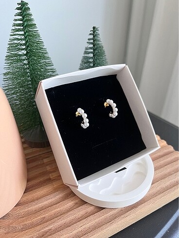 Pandora Pandora İşlenmiş Tatlı Su Kültür İncileri Açık Halka Küpeler