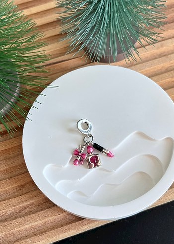 Pandora Barbie Üçlü Sallantılı Charm - Görsel 6