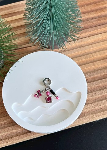 Pandora Barbie Üçlü Sallantılı Charm - Görsel 4