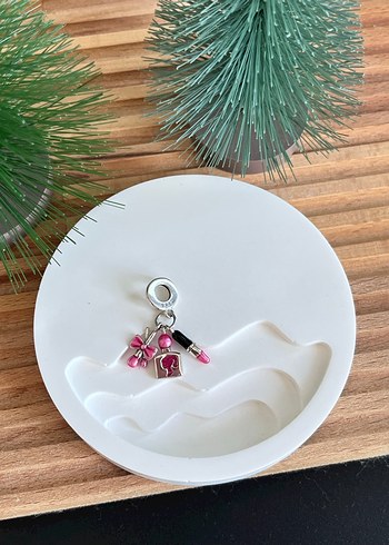 Pandora Barbie Üçlü Sallantılı Charm - Görsel 3