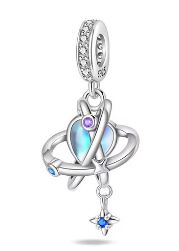 Pandora Galaksi ve Işıltılı Yıldız Charm