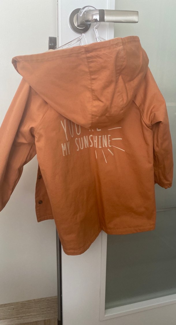 Bej Puantiyeli Pamuklu Kız Yağmurluk - Görsel 3