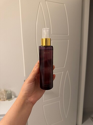 Victoria s Secret Çiçeksi Vücut spreyi ????