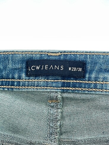 28 Beden mavi Renk LC Waikiki Jean / Kot %70 İndirimli.