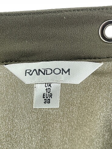 38 Beden haki Renk Random Bluz %70 İndirimli.