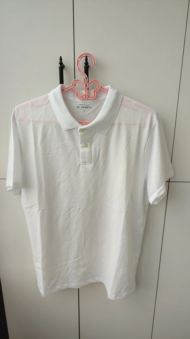 Altınyıldız yakalı beyaz tişört - Görsel 2