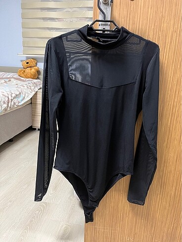 siyah slim tül detaylı çıtçıtlı uzun kollu