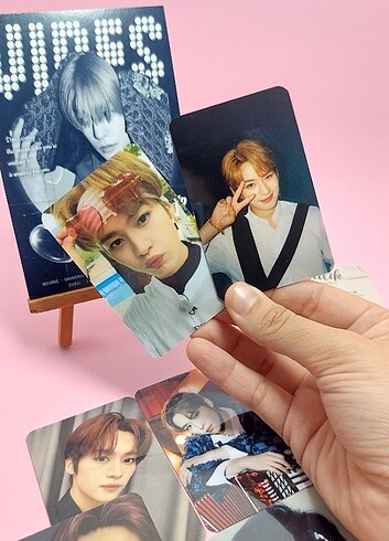  Beden Stray Kids Kiss Fotokart Seti
