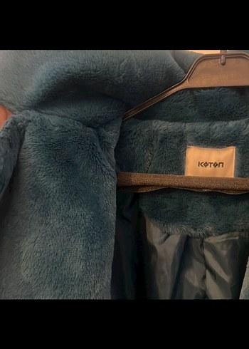 Mavi Kürk Detaylı Kısa Kadın Mont - Görsel 6