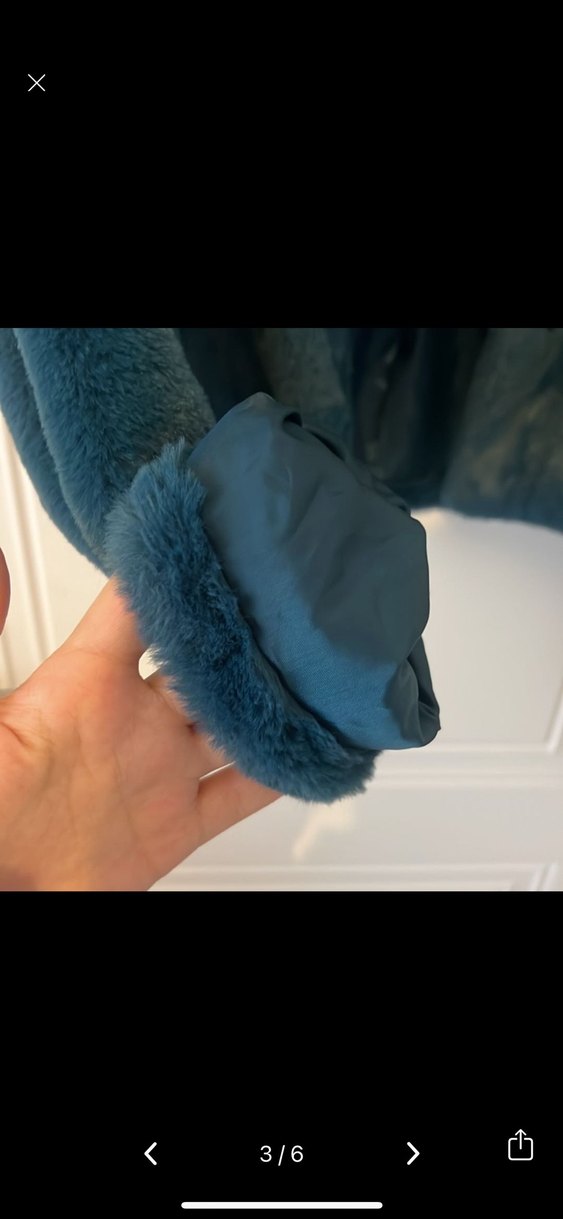 Mavi Kürk Detaylı Kısa Kadın Mont - Görsel 3