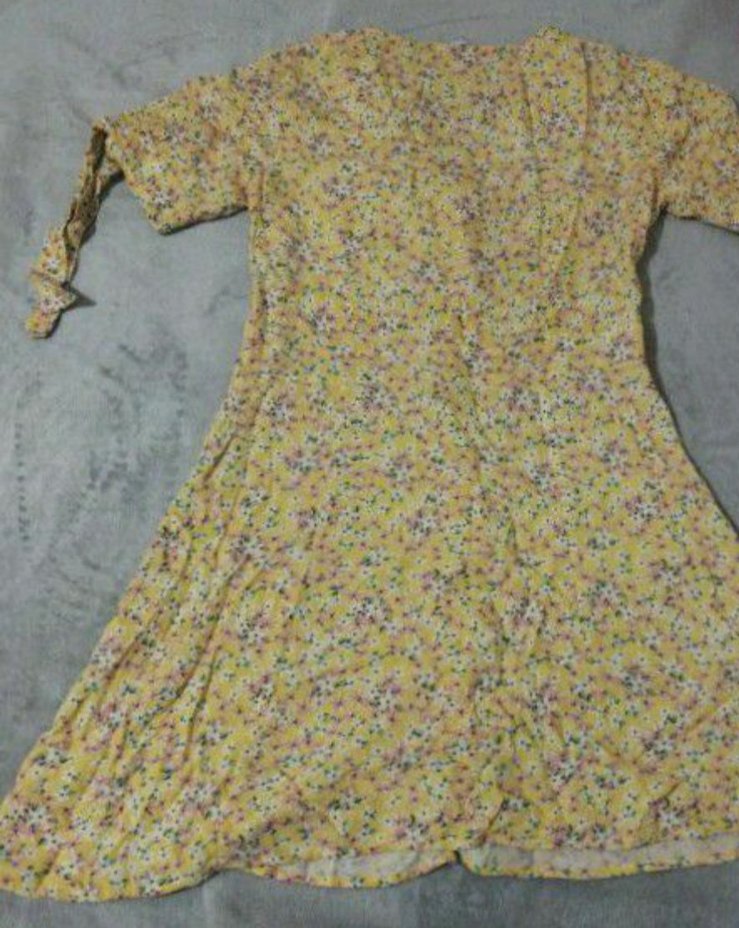 Sarı Midi Boy V-Yaka Düğmeli Elbise - Görsel 2