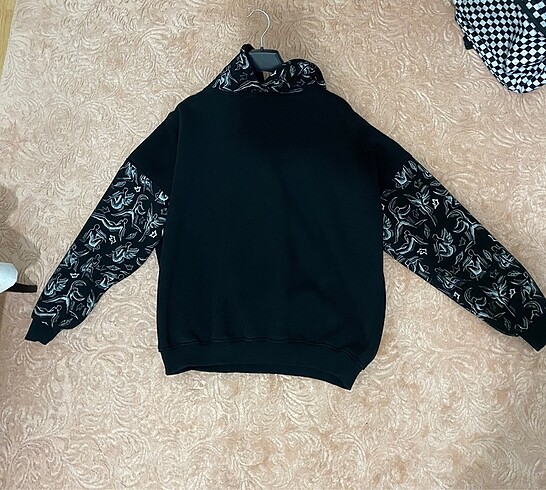 Sweetshirt