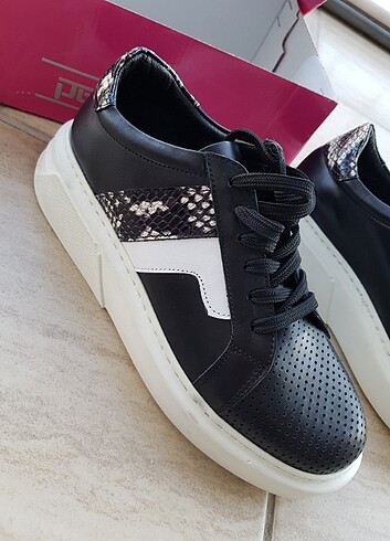 Zara Yüksek taban spor ayakkabı 