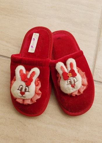 Kız Çocukları İçin Kırmızı Nakışlı Sıcak Terlik - Görsel 7