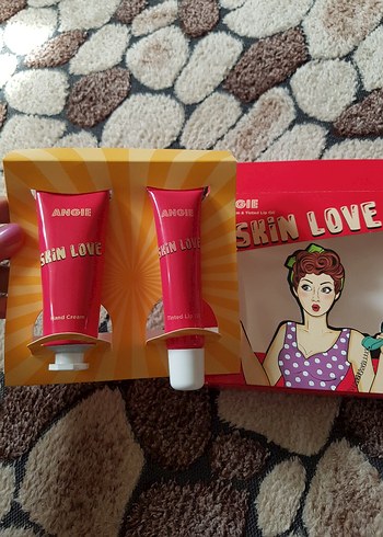 Angie Skin Love El Kremi ve Renkli Dudak Yağı Seti - Görsel 9