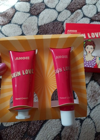 Angie Skin Love El Kremi ve Renkli Dudak Yağı Seti - Görsel 5