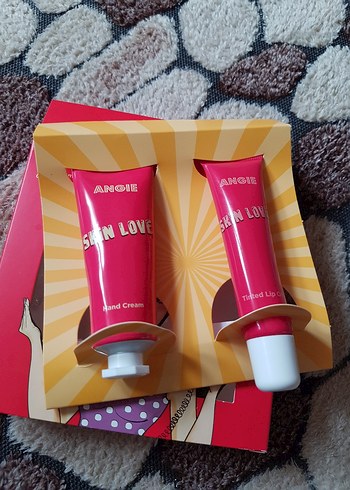 Angie Skin Love El Kremi ve Renkli Dudak Yağı Seti - Görsel 6