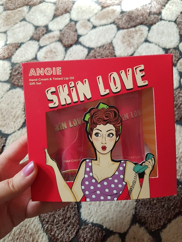 Angie Skin Love El Kremi ve Renkli Dudak Yağı Seti - Görsel 4
