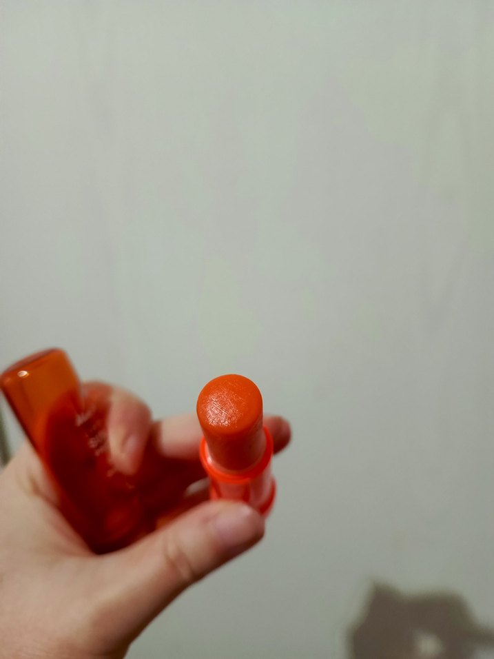 Mon Amour SPF 30 Turuncu Dudak Balmı - Görsel 5