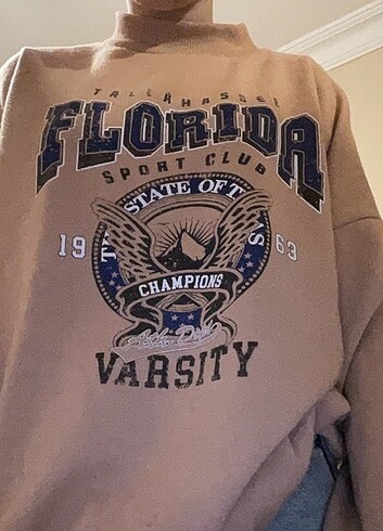 Sweatshirt