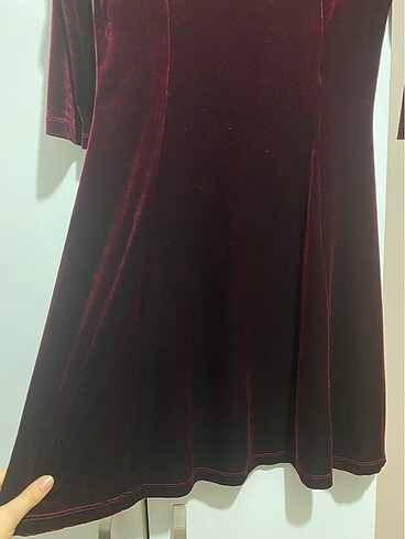 Sırtı çapraz desenli, kadife elbise - Görsel 2