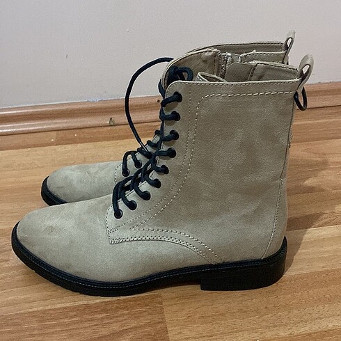 Deichmann Bağcıklı ve fermuarlı bot