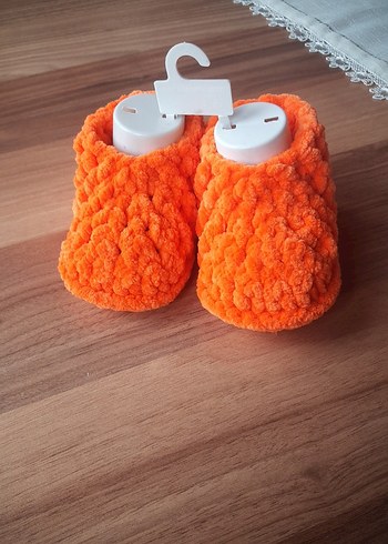Turuncu Örgü Kız Bebek Patik