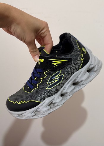 28 Beden Gri Yılan Desenli Erkek Çocuk Spor Ayakkabı skechers