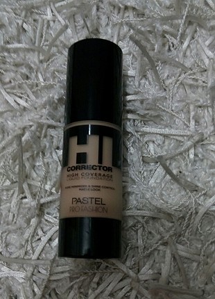 HI corrector pastel fondöten