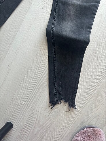 Zara Twist dar paça pantolon