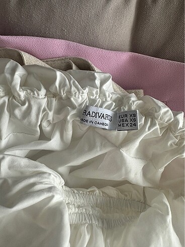 xs Beden Stradivarius beyaz bluz
