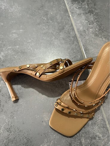 Zara Bershka terlik