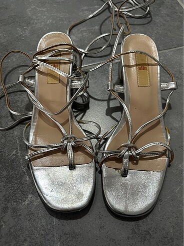 Zara Elle topuklu sandalet