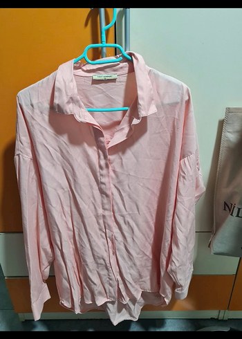 Pembe Düğmeli Gömlek
