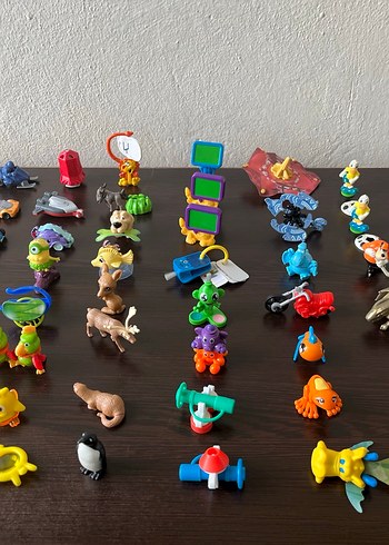 Kinder 2010 - 2020 figür oyuncaklar