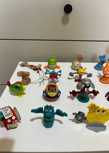  Beden Renk Kinder 2000 - 2010 figür oyuncaklar