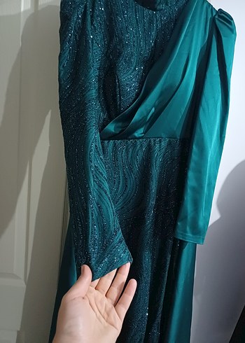 Uzun zümrüt yeşili  Drapeli Kadın Abiye Elbise - Görsel 3