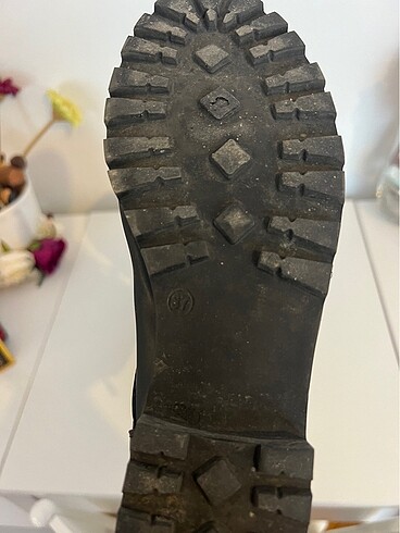 Siyah incili bot - Görsel 8