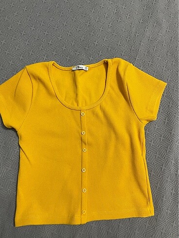 Sarı tshirt