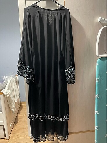 EMİRATİ ABAYA