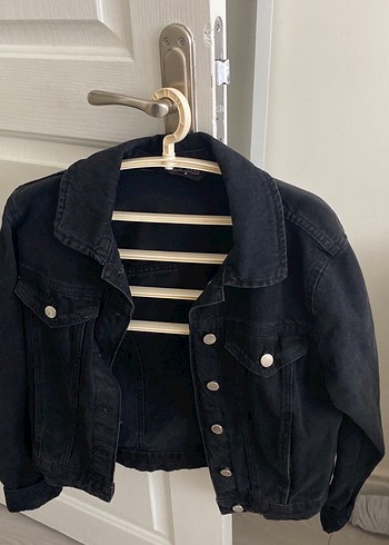 Siyah Düğmeli Kadın Denim Ceket