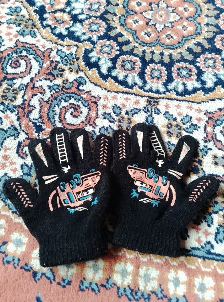 eldivenler hepsi 200 tl - Görsel 4