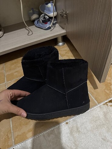 LC Waikiki Siyah bot