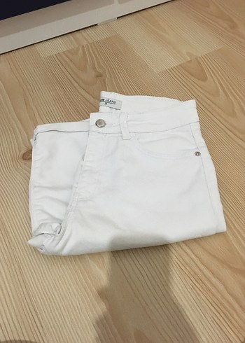 Beyaz Kadın Bermuda Şort - Görsel 4