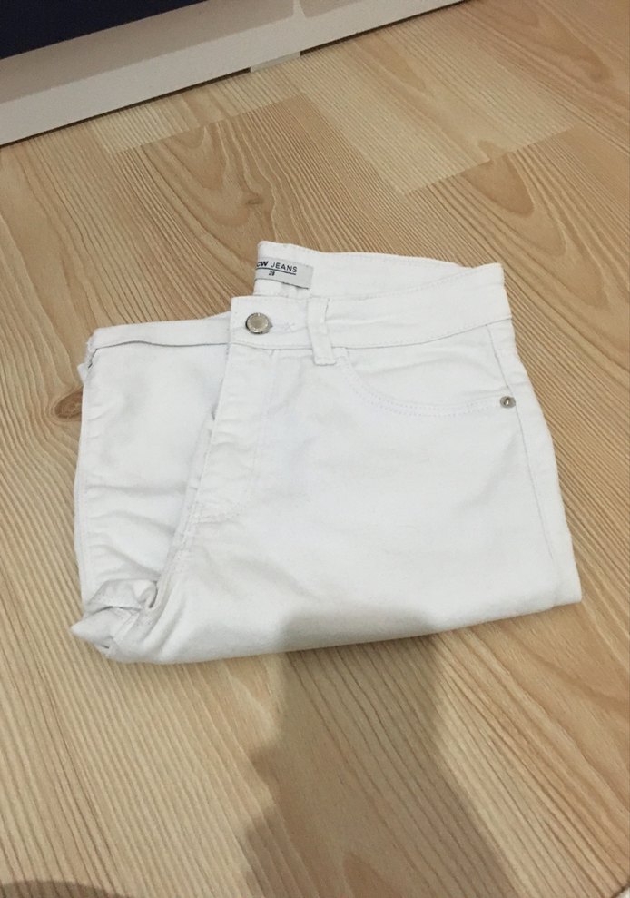 Beyaz Kadın Bermuda Şort - Görsel 4